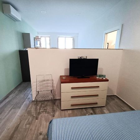 Bilocale Fronte Mare Apartman Giardini-Naxos Kültér fotó