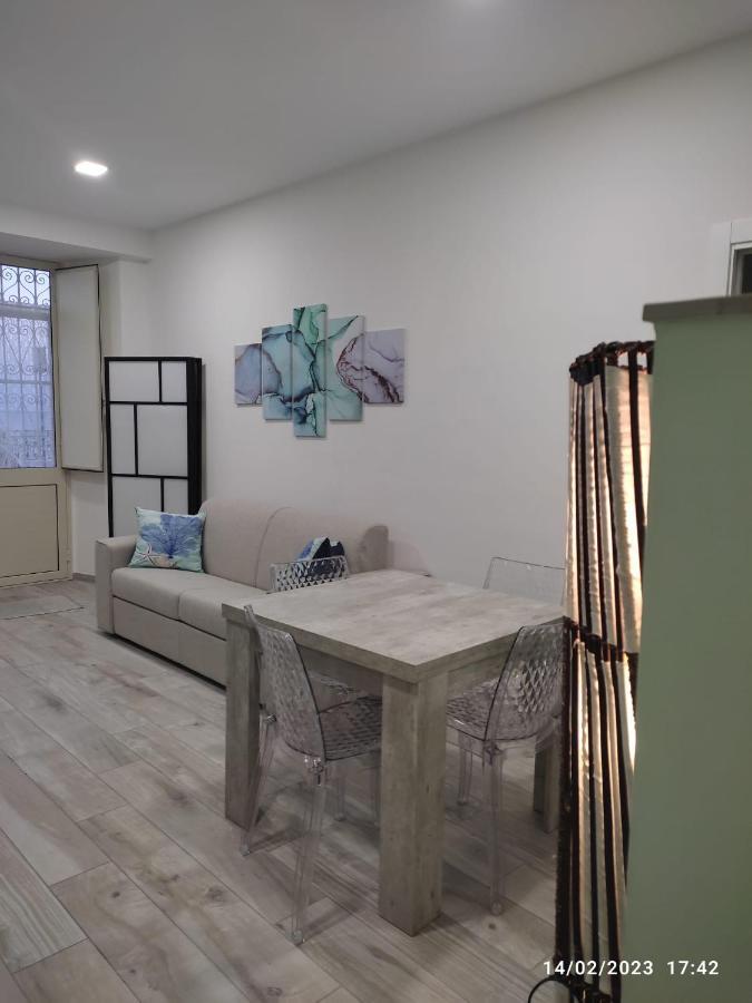 Bilocale Fronte Mare Apartman Giardini-Naxos Kültér fotó